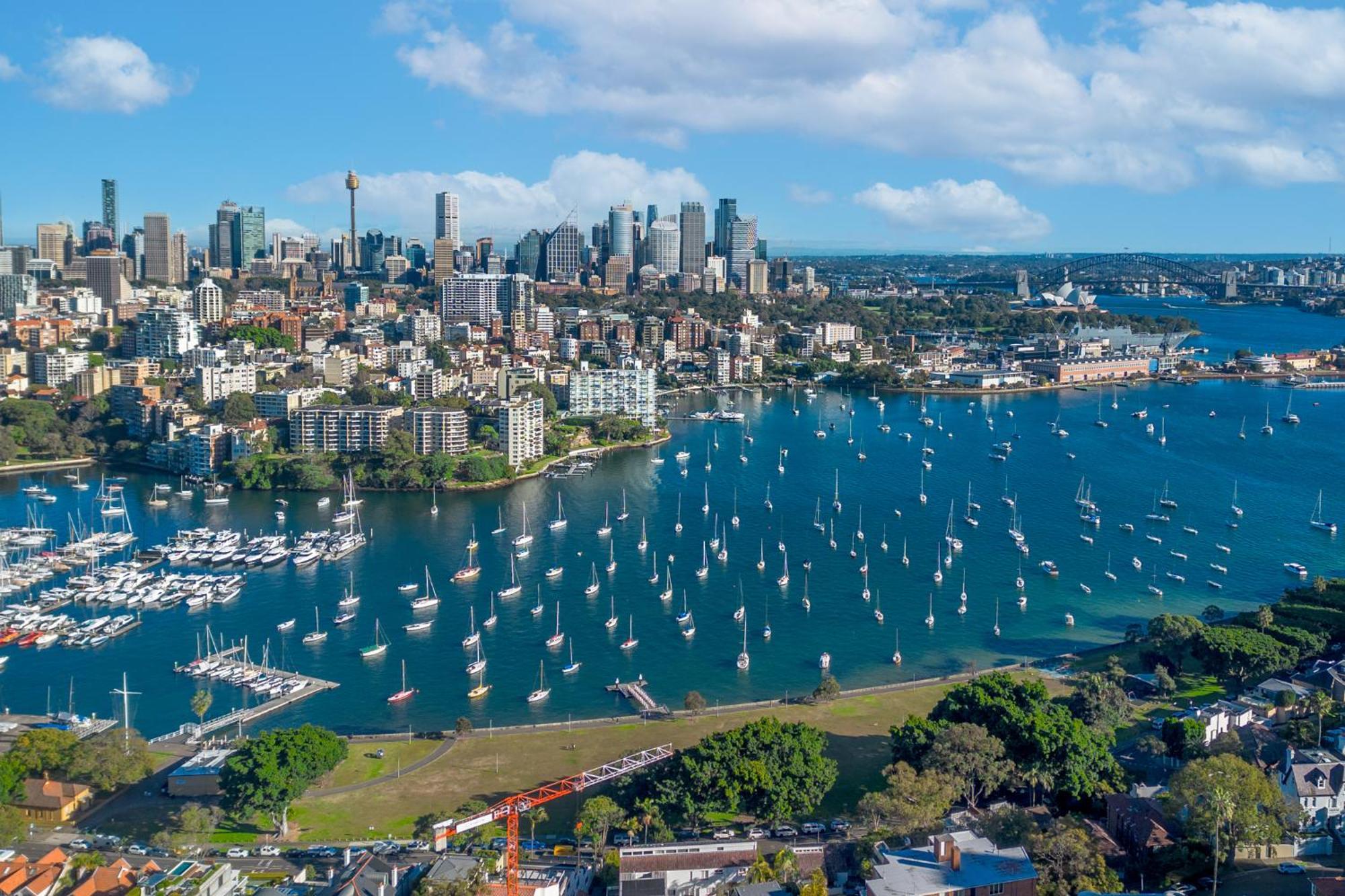 Executive 2br With Balcony Near Yarranabbe Park Sydney
